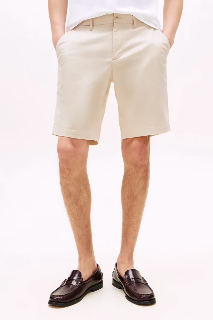 TOMMY HILFIGER Μπεζ του πάγου Chino Βερμούδα σε ίσια Γραμμή